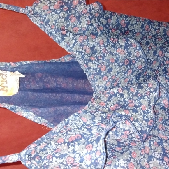 Mudd blue floral top size XL used in great condition - Picture 5 of 14